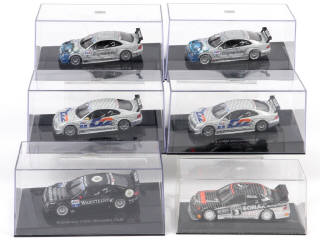 Lot 128 - DIVERS (6)