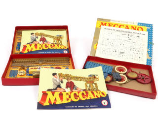 Lot 32 - MECCANO (FRANCE) (8)