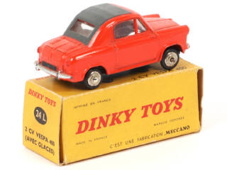 Lot 196 - DINKY TOYS (FRANCE) (1)