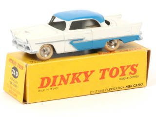 Lot 174 - DINKY TOYS (FRANCE) (1)