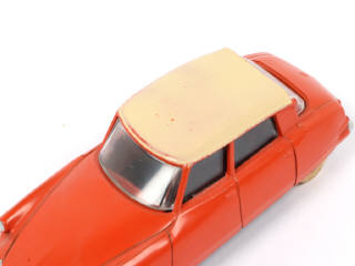 Lot 162 - DINKY TOYS (FRANCE) (1)