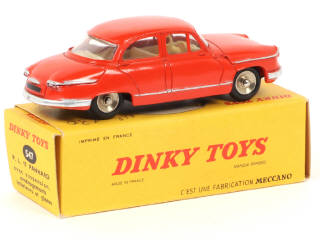 Lot 262 - DINKY TOYS (FRANCE) (1)
