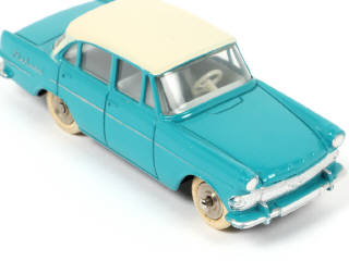 Lot 285 - DINKY TOYS (FRANCE) (1)