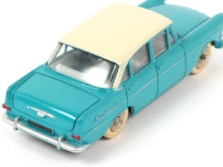 Lot 285 - DINKY TOYS (FRANCE) (1)