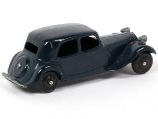 Lot 134 - DINKY TOYS (FRANCE) (1)