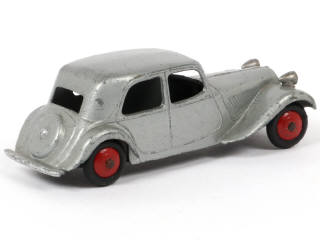 Lot 137 - DINKY TOYS (FRANCE) (1)