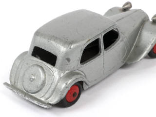 Lot 137 - DINKY TOYS (FRANCE) (1)