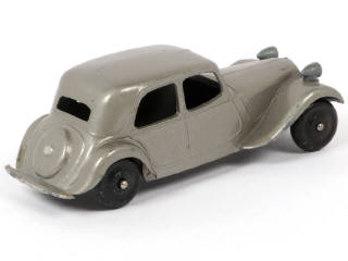 Lot 135 - DINKY TOYS (FRANCE) (1)