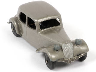 Lot 135 - DINKY TOYS (FRANCE) (1)