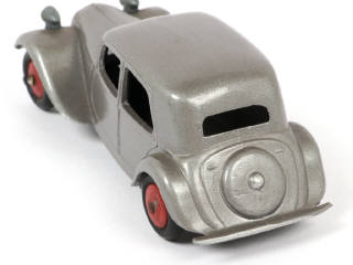 Lot 136 - DINKY TOYS (FRANCE) (1)