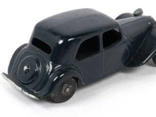 Lot 133 - DINKY TOYS (FRANCE) (1)