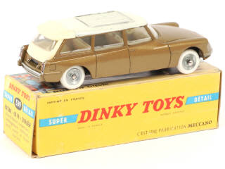 Lot 167 - DINKY TOYS (FRANCE) (1)