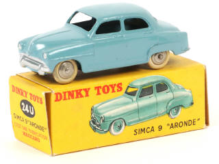 Lot 219 - DINKY TOYS (FRANCE) (1)