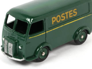 Lot 316 - DINKY TOYS (FRANCE) (1)