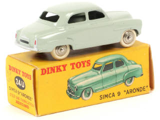 Lot 220 - DINKY TOYS (FRANCE) (1)