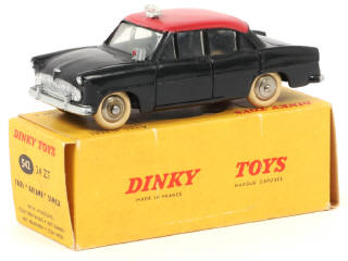 Lot 244 - DINKY TOYS (FRANCE) (1)