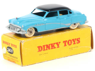 Lot 233 - DINKY TOYS (FRANCE) (1)