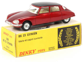 Lot 172 - DINKY TOYS (FRANCE) (1)