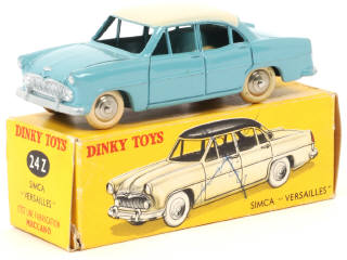 Lot 242 - DINKY TOYS (FRANCE) (1)