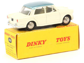 Lot 257 - DINKY TOYS (FRANCE) (1)