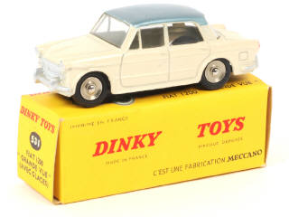 Lot 258 - DINKY TOYS (FRANCE) (1)