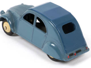 Lot 203 - DINKY TOYS (FRANCE) (1)