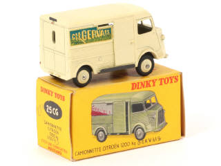 Lot 323 - DINKY TOYS (FRANCE) (1)