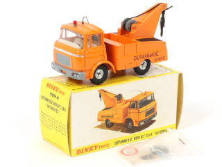 Lot 353 - DINKY TOYS (FRANCE) (1)