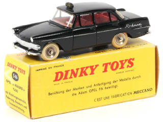 Lot 284 - DINKY TOYS (FRANCE) (1)