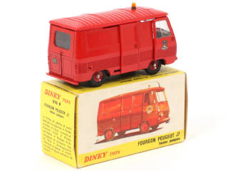 Lot 318 - DINKY TOYS (FRANCE) (1)