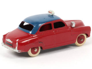 Lot 148 - DINKY TOYS (FRANCE) (1)