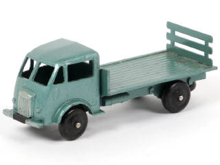Lot 296 - DINKY TOYS (FRANCE) (1)