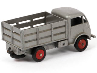 Lot 295 - DINKY TOYS (FRANCE) (1)
