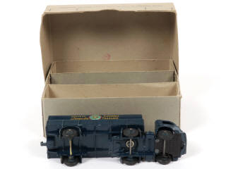 Lot 334 - DINKY TOYS (FRANCE) (2)