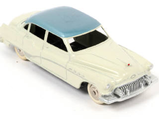 Lot 230 - DINKY TOYS (FRANCE) (1)