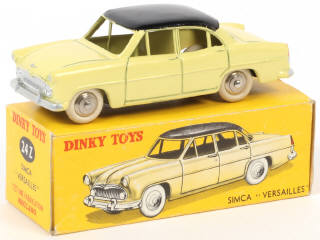 Lot 241 - DINKY TOYS (FRANCE) (1)