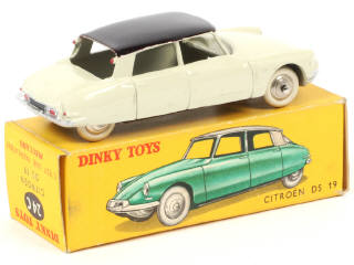 Lot 159 - DINKY TOYS (FRANCE) (1)