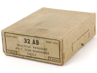 Lot 112 - DINKY TOYS (FRANCE) (1)