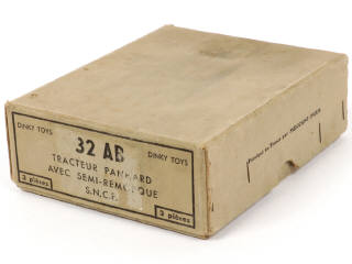 Lot 112 - DINKY TOYS (FRANCE) (1)