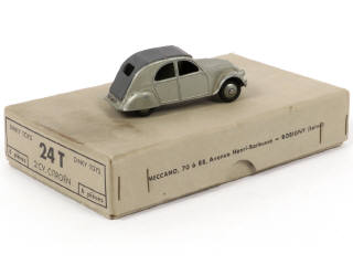 Lot 147 - DINKY TOYS (FRANCE) (2)