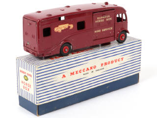 Lot 79 - DINKY TOYS (GB) (1)