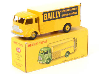 Lot 196 - DINKY TOYS (FRANCE) (1)