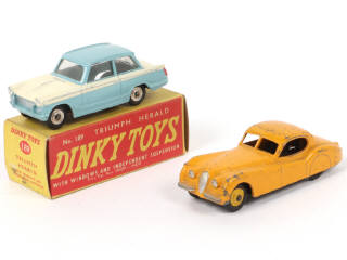 Lot 91 - DINKY TOYS (GB) (2)