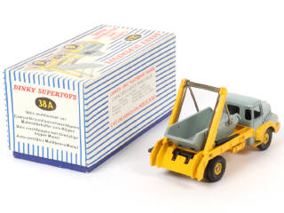 Lot 204 - DINKY TOYS (FRANCE) (1)
