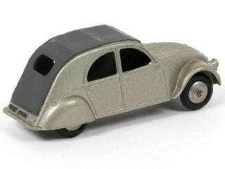 Lot 120 - DINKY TOYS (FRANCE) (1)