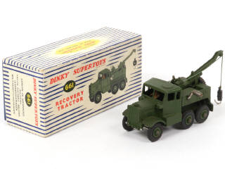 Lot 81 - DINKY TOYS (GB) (1)