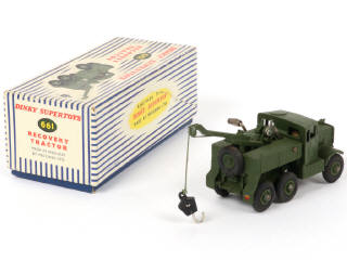 Lot 81 - DINKY TOYS (GB) (1)