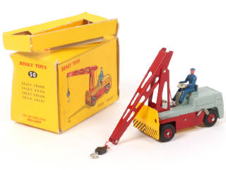 Lot 221 - DINKY TOYS (FRANCE) (1)