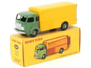 Lot 195 - DINKY TOYS (FRANCE) (1)