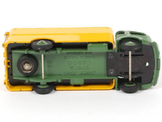 Lot 195 - DINKY TOYS (FRANCE) (1)